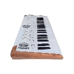 Сценическая клавиатура 230721 Arturia AstroLab 37 White Astrolab White 37 клавиш, полувзвешенная механика, 10 звуковых движков, вокодер, 10 кнопок пресетов, 4 макрорегулятора, MIDI-вход, USB-C и USB-A; аудио Bluetooth; WiFi, цвет белый