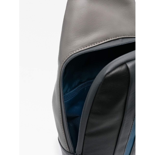 Рюкзак слинг мужской Piquadro Urban CA6540UB00/NGR, кожа, черный/серый