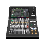 Микшер Yamaha DM3S VDR7310 цифровой, компактный. 9 фейд. + 9" сенсорный экран, 16 вх. mic/line, 8 вых., USB: 18 вх. + 18 вых., 18 эффектов, 48 кГц/96 кГц