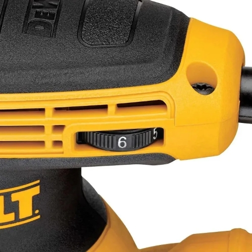Эксцентриковая шлифовальная машина DeWalt DWE6423-QS 250Вт