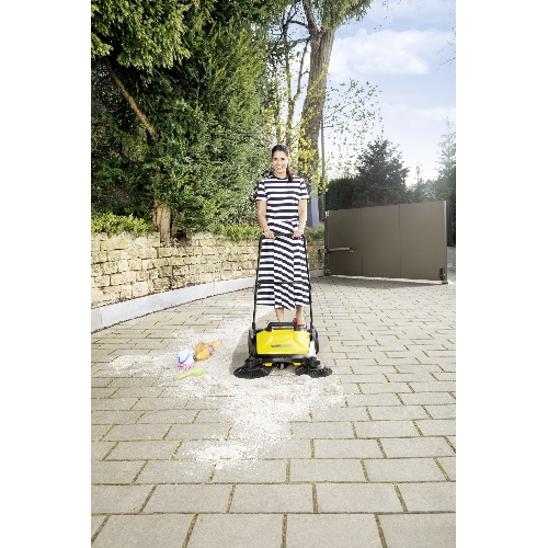 Подметальная машина ручная Karcher S 4 Twin 20 л, 2400 м²/ч