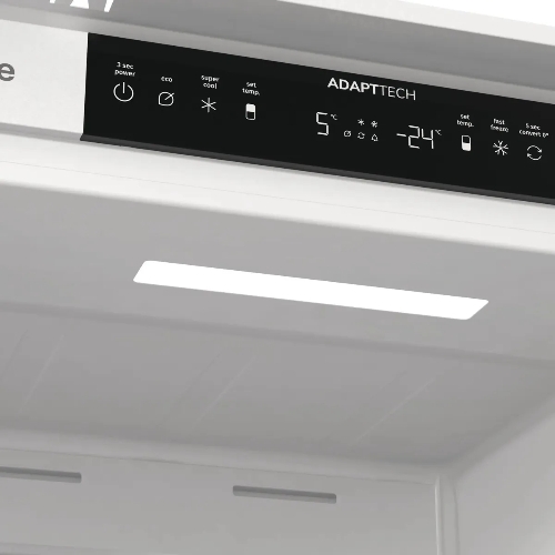 Встраиваемый холодильник Gorenje NRKI517141 белый двухкамерный 175/68 л морозилка снизу, No Frost