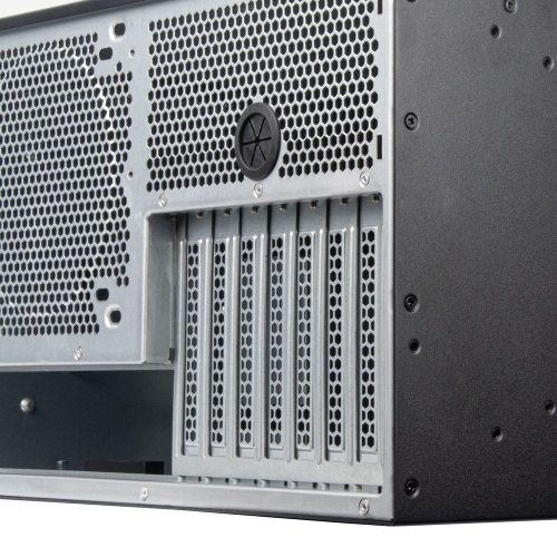 Компьютерный корпус Silverstone SST-RM51
