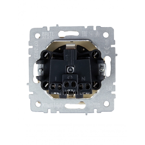 Розетка 1-местная IEK BRITE РСбш10-3-БрКр (BR-R16-16-K10) с заземлением, с защитными шторками и крышкой, 16А, IP20, бежевый