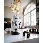 Кофеварка эспрессо DeLonghi EC685.W белый, исп. кофе - молотый/чалды, 1.1 л, 1350 Вт, 15 бар