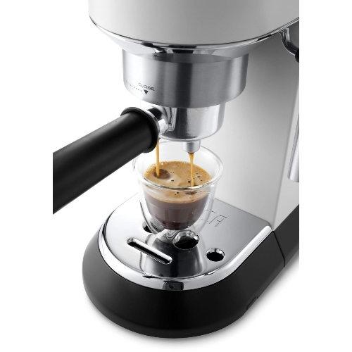 Кофеварка эспрессо DeLonghi EC685.W белый, исп. кофе - молотый/чалды, 1.1 л, 1350 Вт, 15 бар