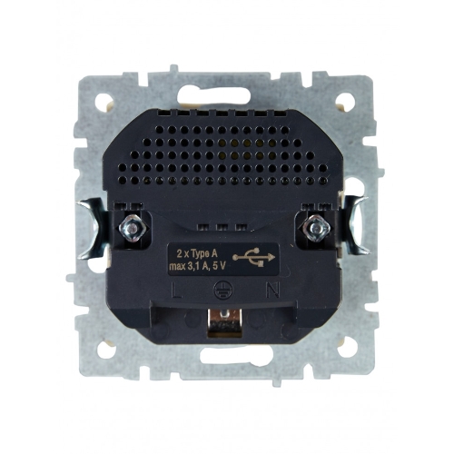 Розетка 1-местная IEK BRITE РЮш10-2-БрКр (BR-R14-16-U21-D31-K10) с заземлением, с защитными шторками, 16А, с USB A+A 5В 3,1А, бежевый