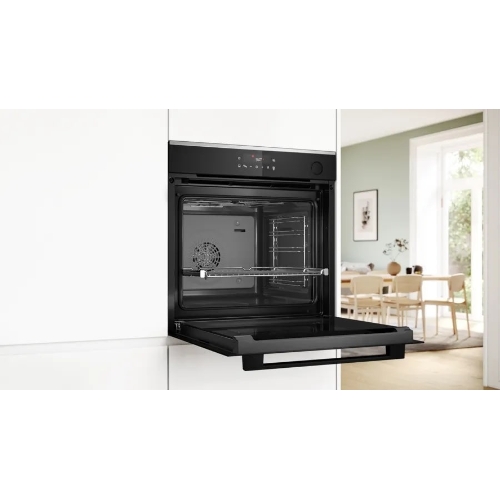 Встраиваемый духовой шкаф Bosch HRG232EB3 Serie 4 с добавлением пара Bosch, Auto Pilot 15, объем 71 л, 8 режимов нагрева, 3D Hotair, Soft move door,телескопические направляющие 1уровень,гидролиз+каталитическая очистка задней стенки,сенсорное управление,черный+профиль из нержавеющей стали