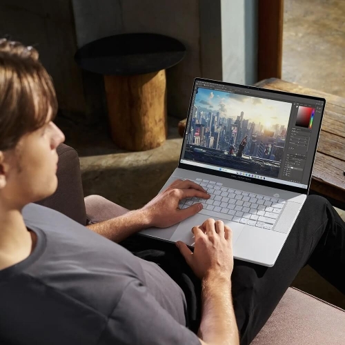 Ноутбук ASUS ROG Zephyrus G16 GA605KM-QR036 AMD Ryzen AI 7 350 2000MHz/16