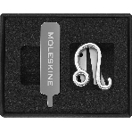 Шильд-символ Moleskine Zodiac Лев, металл, серебристый, коробка с европодвесом, PINLEOSILV