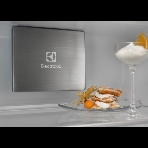 Встраиваемый холодильник Electrolux ENP7TD75S, комбинированный No Frost, Размеры ВxШxГ [мм]: 1884x696x549, сенсорное управление с символьным дисплеем, Динамическая система охлаждения в холодильной камере, система охлаждения в морозильной камере - No Frost, крепление дверцы на направляющих, A++ класс энергопотребления, Большой ящик на телескопических направляющих, MultiSpace, Flexi shelf, Инверторный компрессор