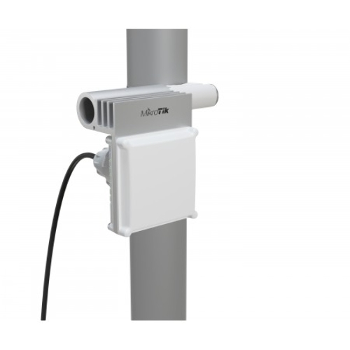 Точка доступа MikroTik CubeSA 60Pro ac (60Ghz antenna, 802.11ay wireless and 5GHz 802.11ac backup, 4 core x 716MHz CPU, 256MB RAM, 1 x Gigabit LAN port, RouterOS L4, POE, PSU) for use as an AP in Point-to-Multipoin