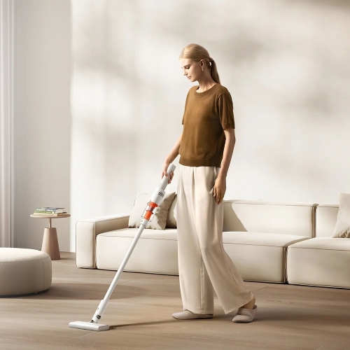 Пылесос вертикальный Xiaomi Vacuum Cleaner P30 EU (BHR08J7EU) белый, питание от аккумулятора, 180 Вт, уборка сухая, пылесборник 0.2 л