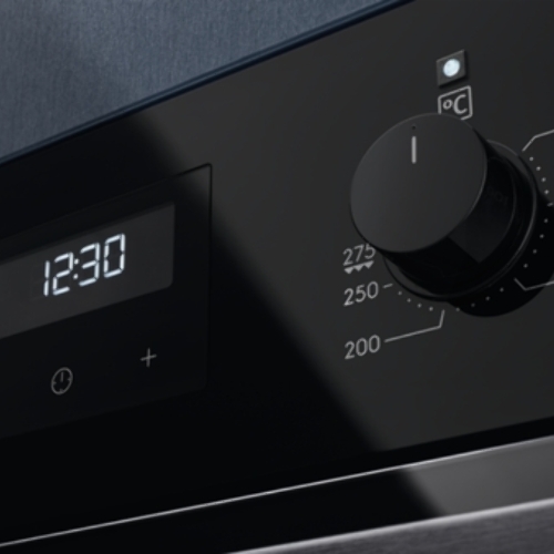 Встраиваемый электрический духовой шкаф Electrolux EOD3C70TK