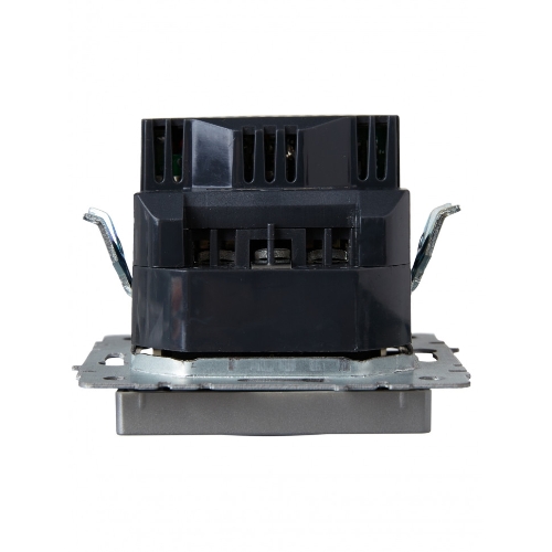 Розетка 1-местная IEK BRITE РЮш11-1-БрА (BR-R14-16-U22-018-K47) с заземлением, с защитными шторками, 16А, с USB A+C 18 Вт, алюминий