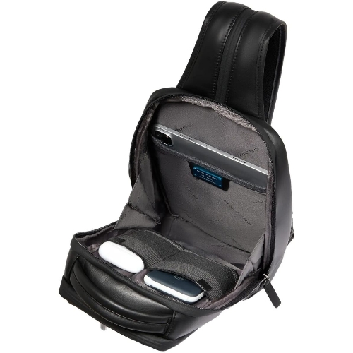 Рюкзак Piquadro Urban CA6801UB00/N черный кожа